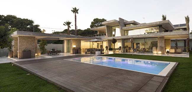 House Miravent by Perretta Arquitectura