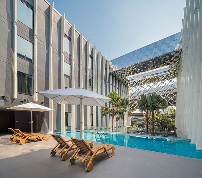 Bangkok Midtown Hotel by Plan Architect