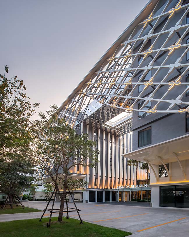 Bangkok Midtown Hotel by Plan Architect