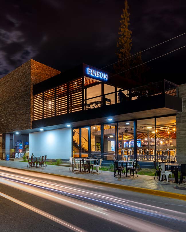 Agostina Gennaro designs a bar in the city of Cruz del Eje