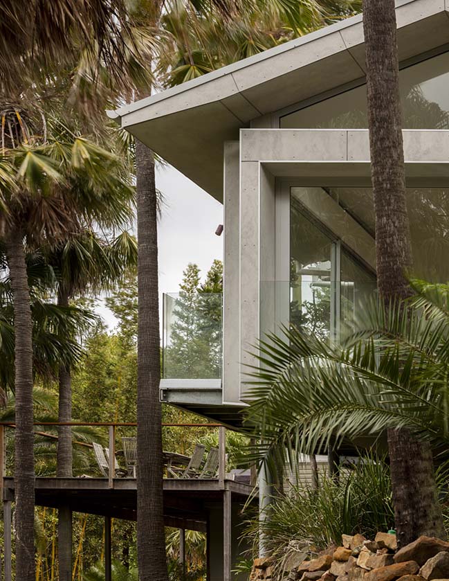 Bilgola Beach Pavilion by Matthew Woodward Architecture