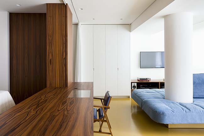 RA Apartment by Pascali Semerdjian Arquitetos