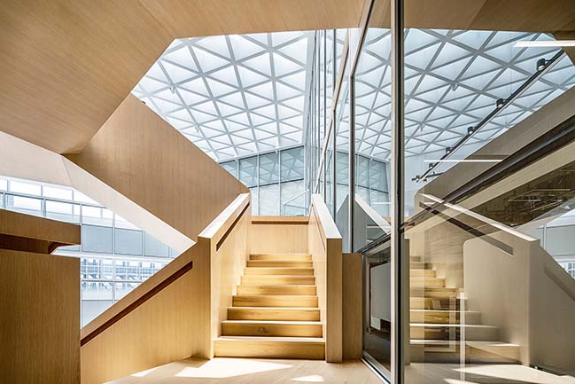 Shanghai Baoye Centre by LYCS Architecture
