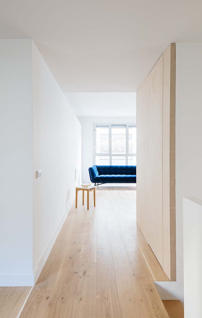 Apartment in Paris by Thomas Goldschmidt + Thibaud Herent
