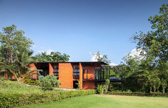 Kanchanaburi House by Anghin Architecture