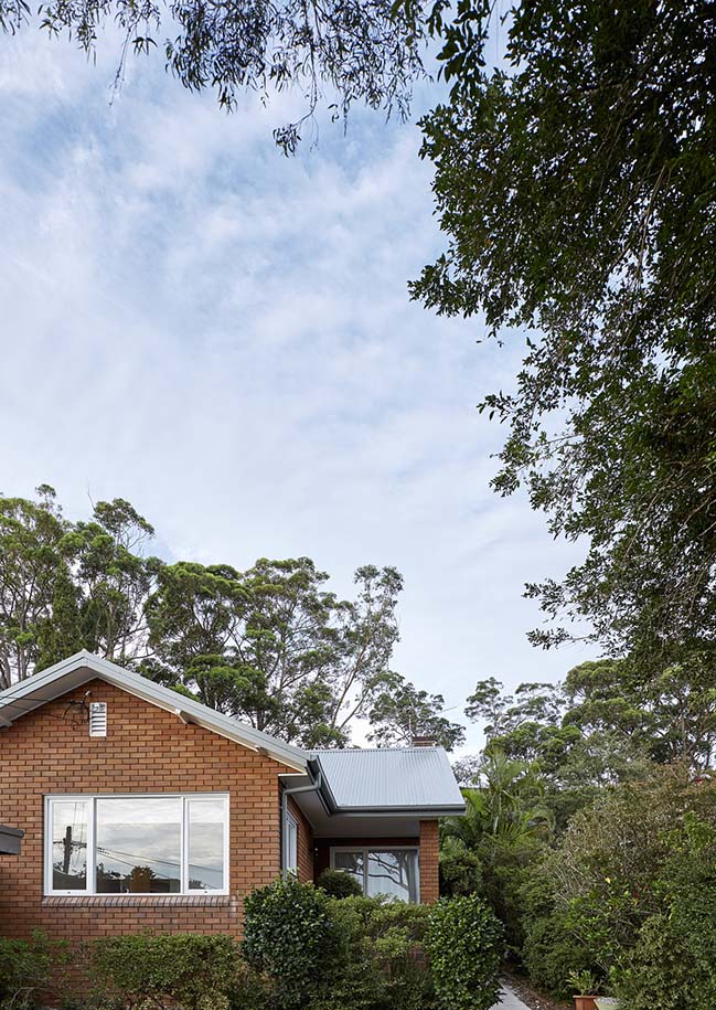 Skylit House in Sydney by Downie North Architects