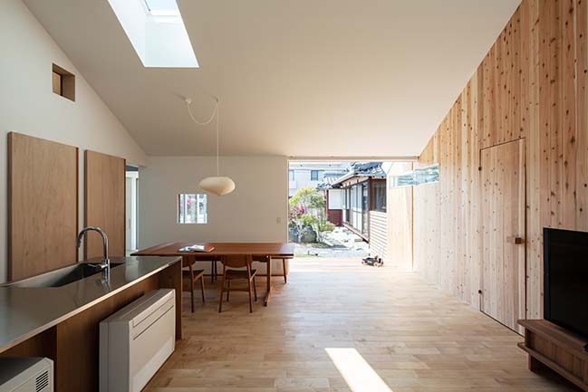 House in Sugie by Horibe Associates
