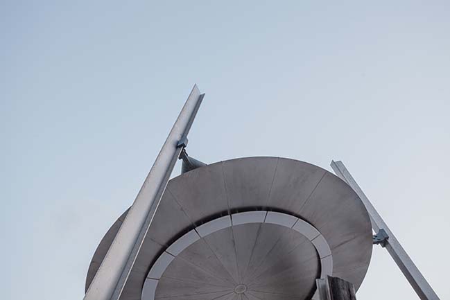 UFO - Sunshade on the roof by Nefa Architects