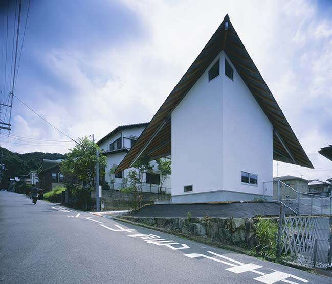 House in Kisaichi by Horibe Associates