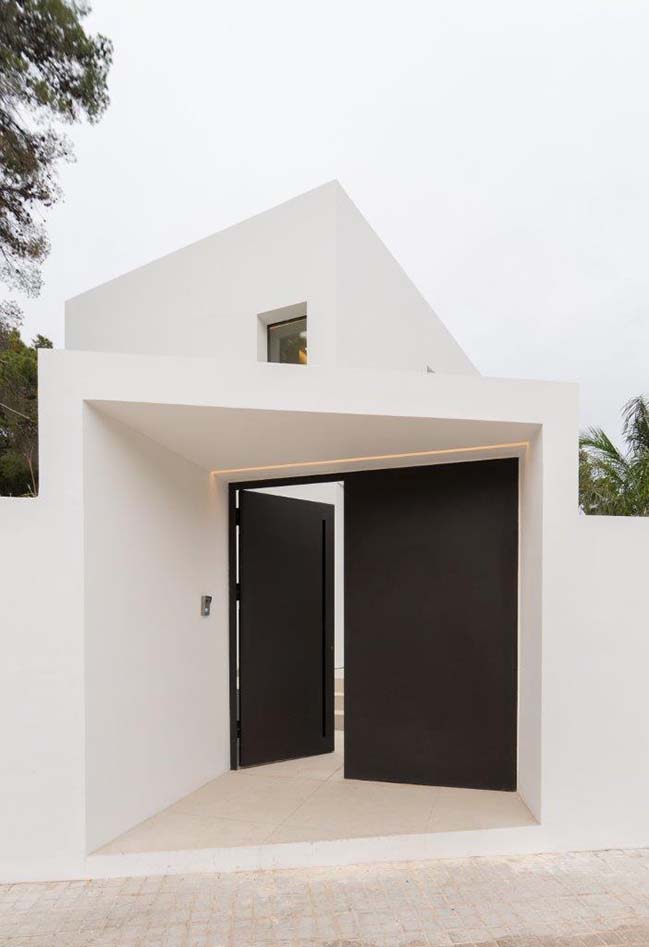 Soriano House by Beyt Architects and Bac Estudio de Arquitectura