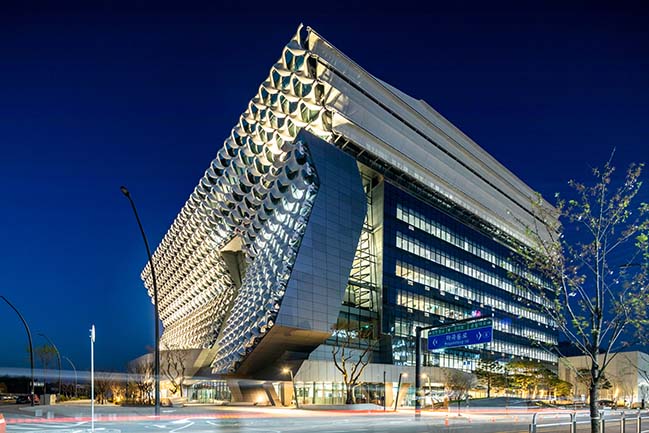 Morphosis Celebrates Opening of the R&D facility for The Kolon Group