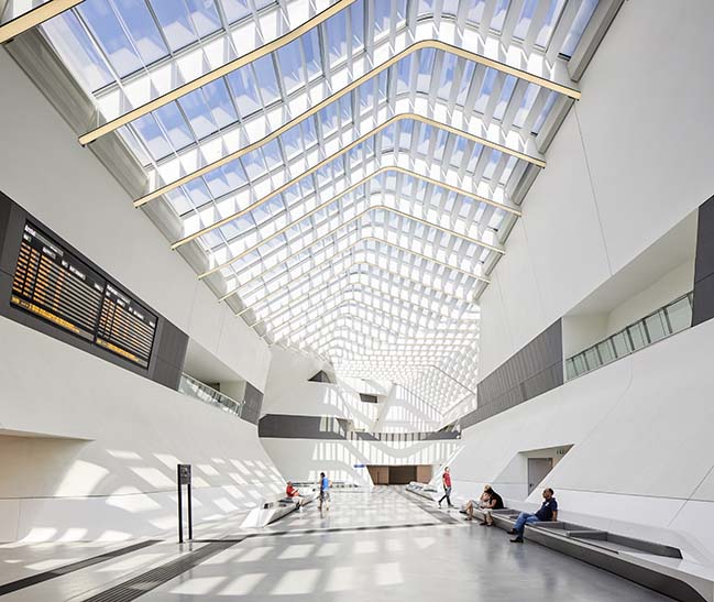 Napoli Afragola high-speed railway station photographed by Hufton+Crow