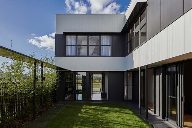 Helensvale Haus in Gold Coast by Happy Haus