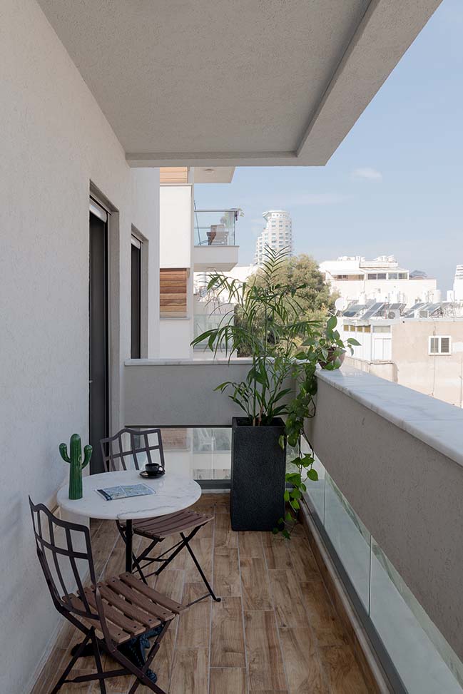 70sqm apartment in Tel Aviv by Studio Perri