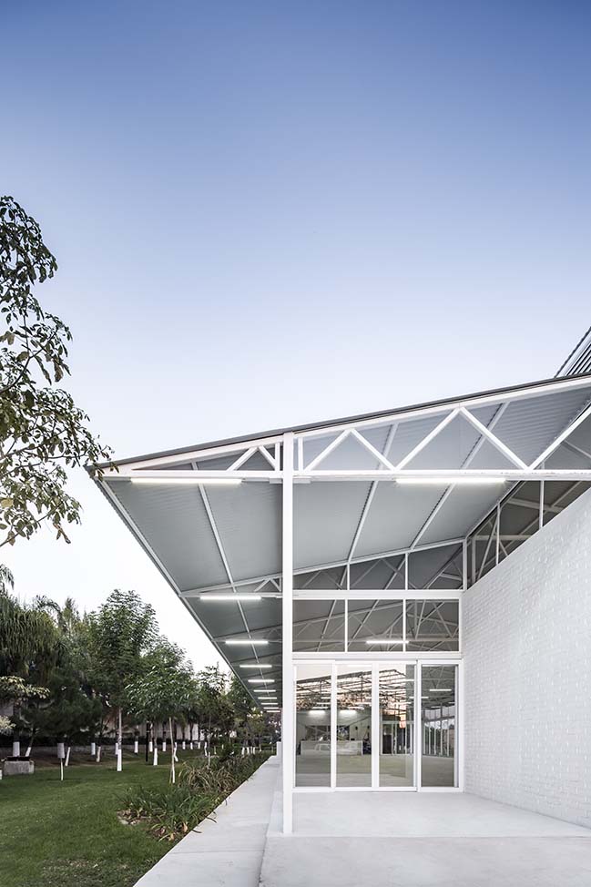 Avila Pavilion by COTAPAREDES Arquitectos