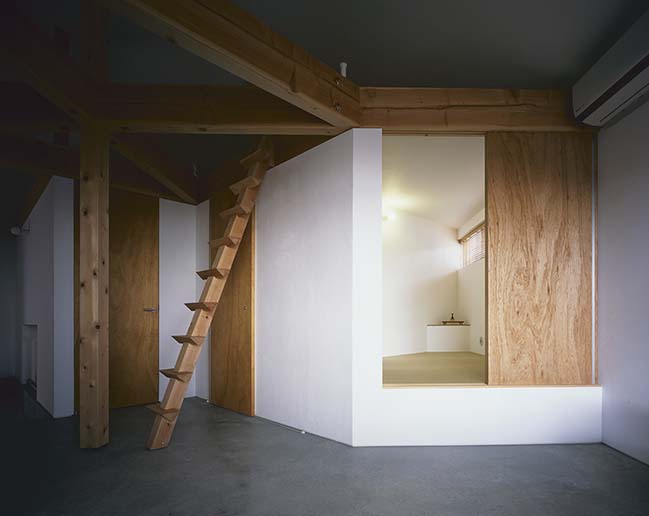 House in Seto by Horibe Associates