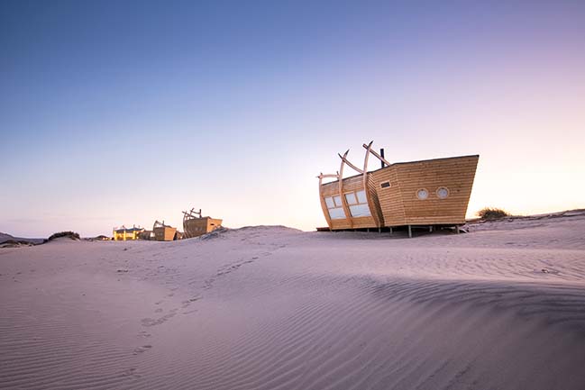 Shipwreck Lodge by Nina Maritz Architects