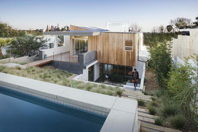 Three Step House in Los Angeles by CHA:COL