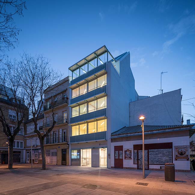 Save the Children building in Madrid by elii