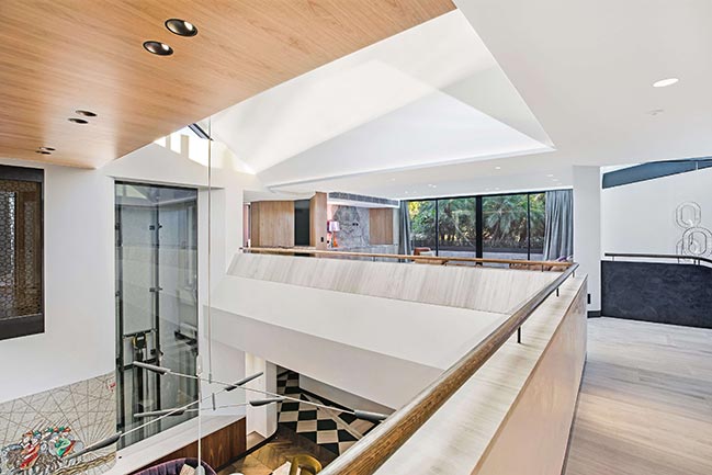 Bellevue Hill House by Geoform Design Architects
