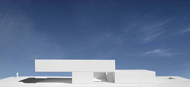 House in The Lake by Fran Silvestre Arquitectos