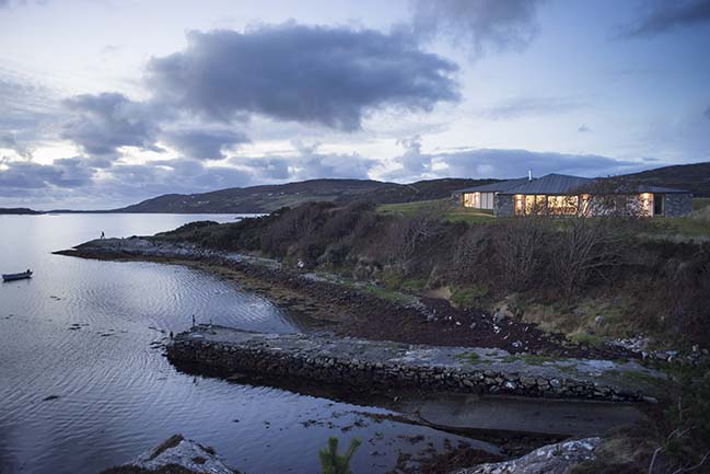 House on Clifden Bay by Tierney Haines Architects