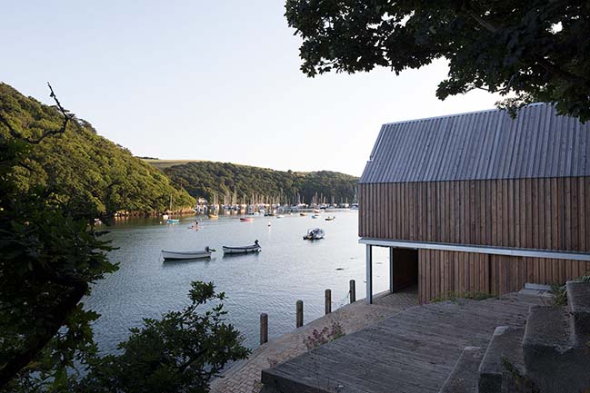 Contemporary boathouse in Newton Ferrers by Wimshurst Pelleriti