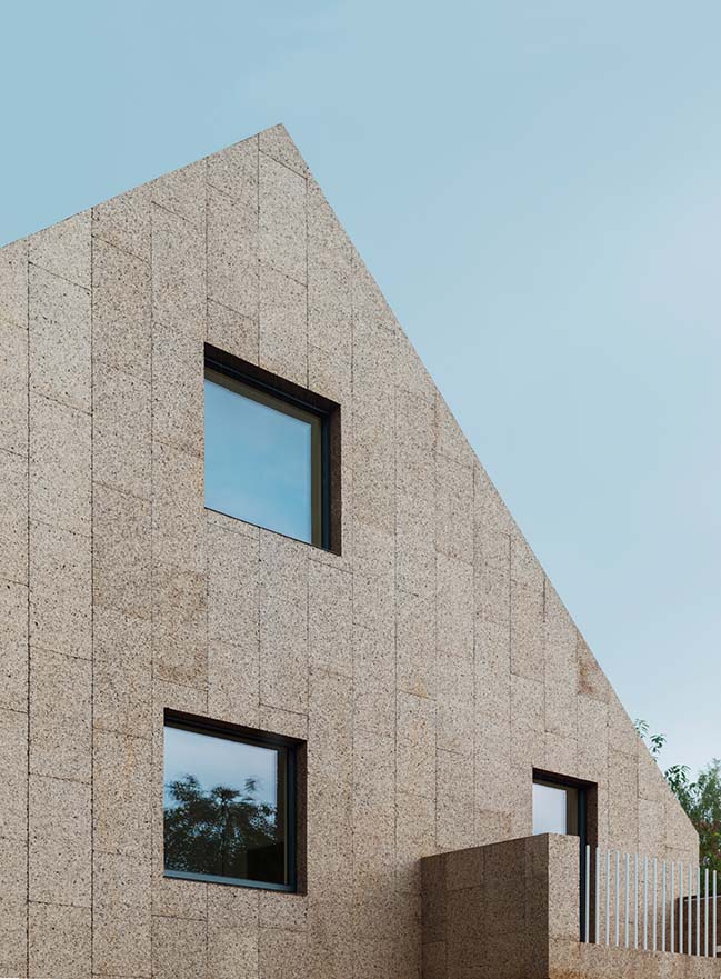 Cork Screw House by rundzwei Architekten