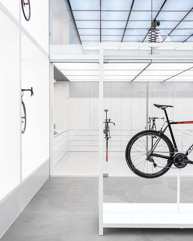 United Cycling Lab & Store by Johannes Torpe Studios