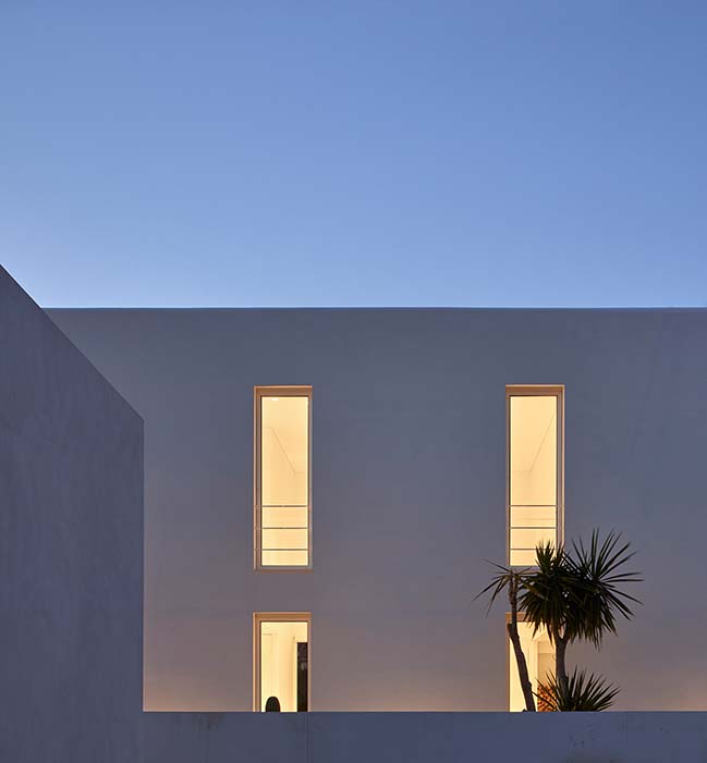 Carmen House by Carles Faus Arquitectura