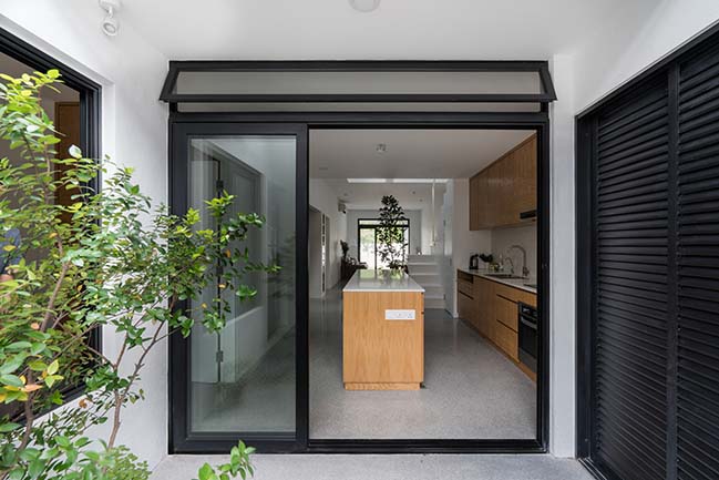 Jose House by Fabian Tan Architect