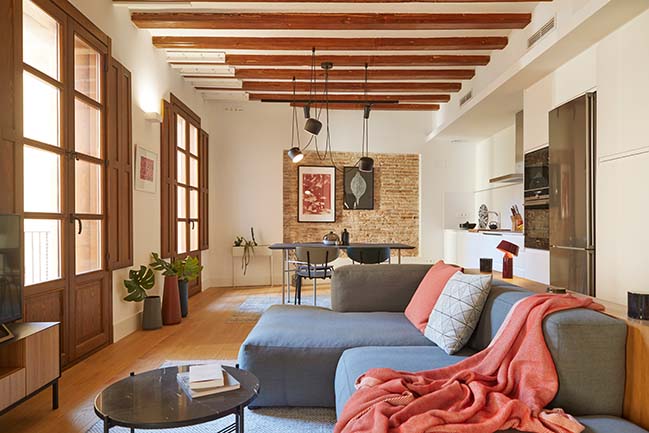 Gran de Gracia mini apartment by YLAB Arquitectos Barcelona