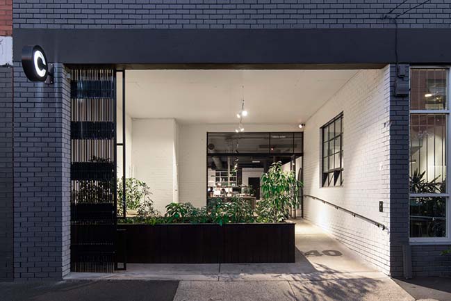 Canyon Studio in Melbourne by Tom Robertson Architects