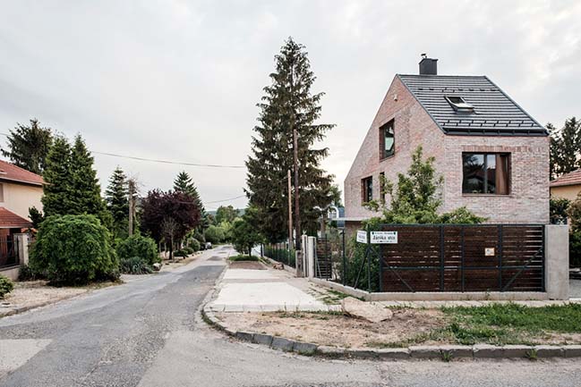 Family house on Nedű street by építész stúdió