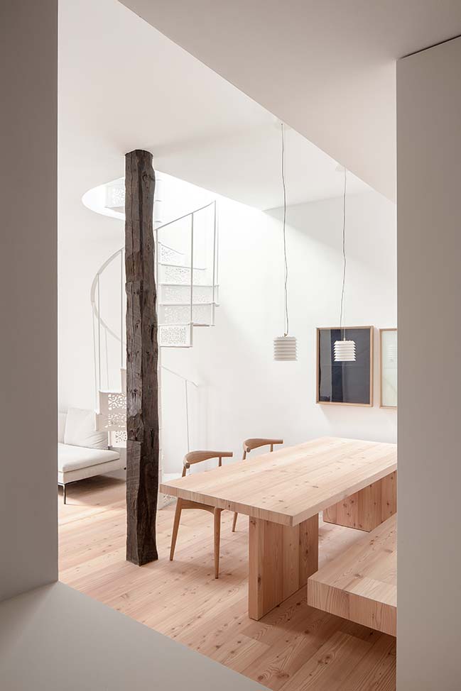 Ana Apartment in Madrid by Francesc Rifé Studio