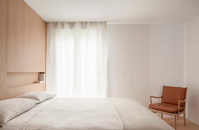 Ana Apartment in Madrid by Francesc Rifé Studio