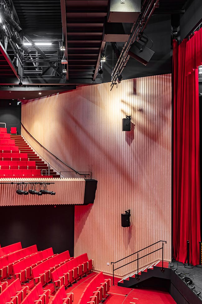 GW Annenberg Performing Arts Centre at Wellington College by Studio Seilern Architects