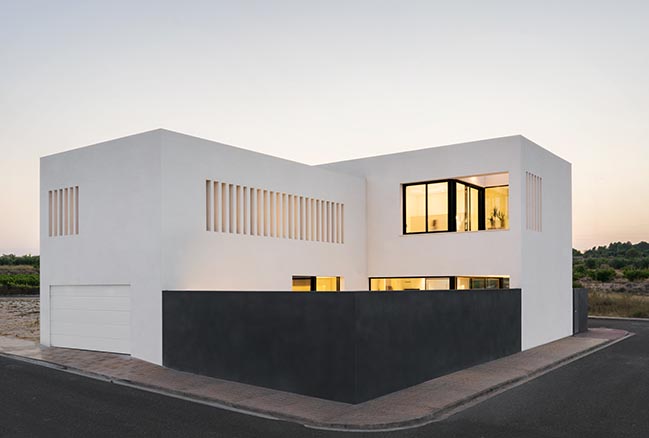 Alpha House by Rubén Muedra Estudio de Arquitectura