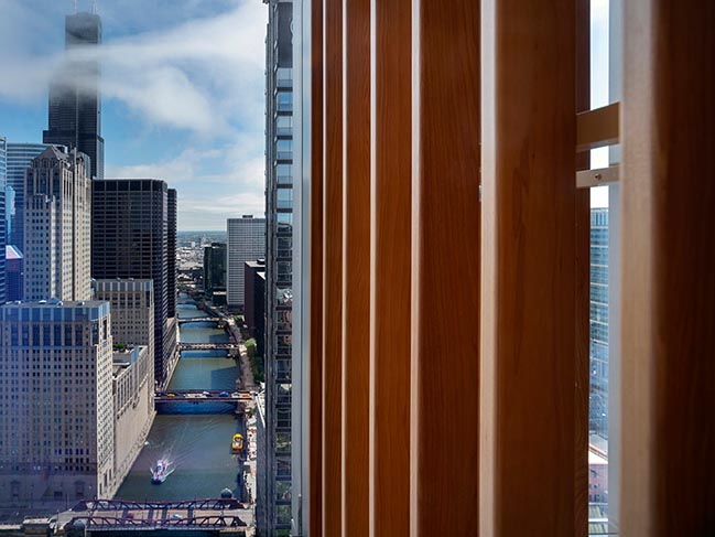 Alvisi Kirimoto transforms the 32nd floor of a skyscraper in Chicago