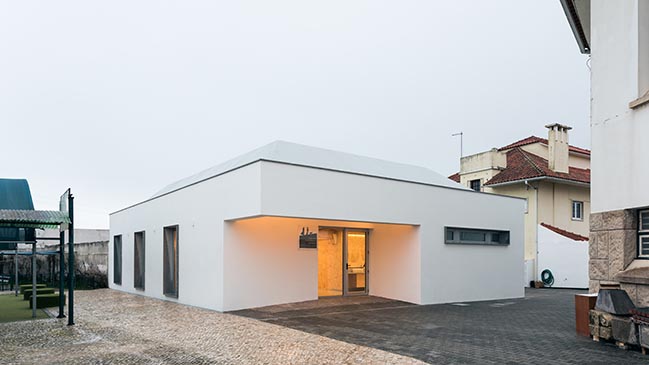 Casa dos Pastorinhos by Linha de Terra Arquitectura
