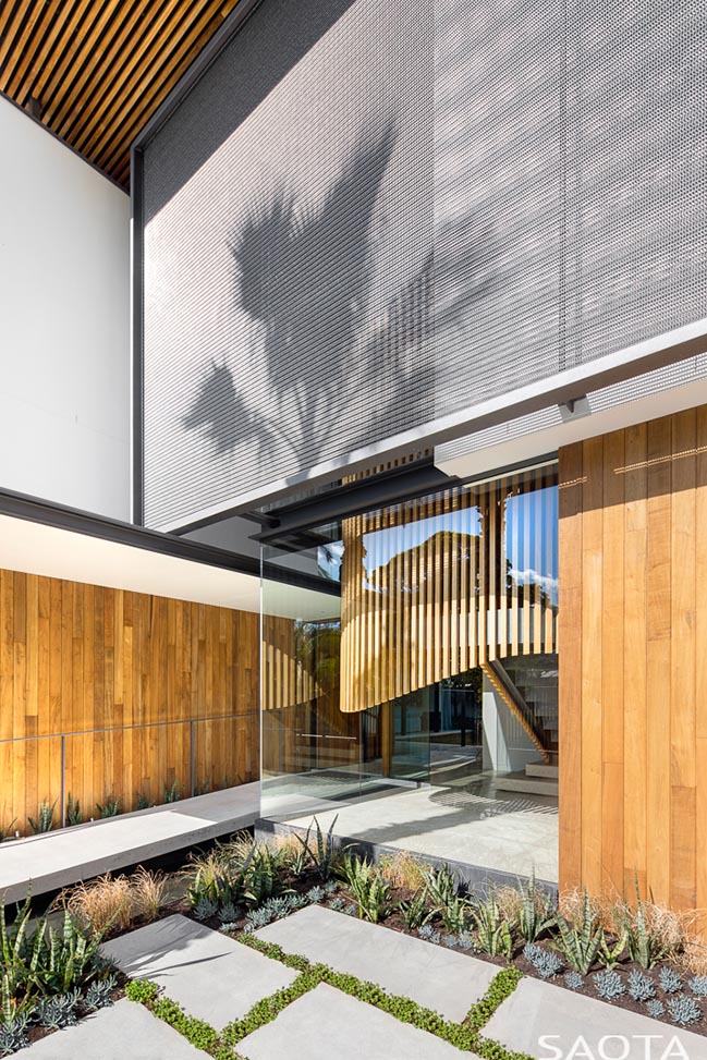 Ultra luxury modern home in Sydney by SAOTA