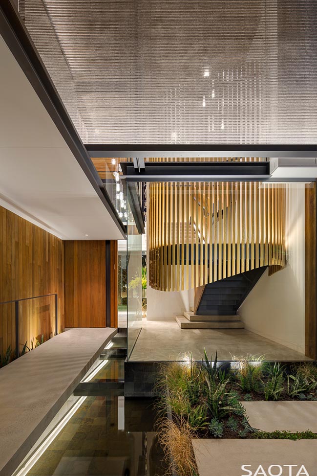 Ultra luxury modern home in Sydney by SAOTA