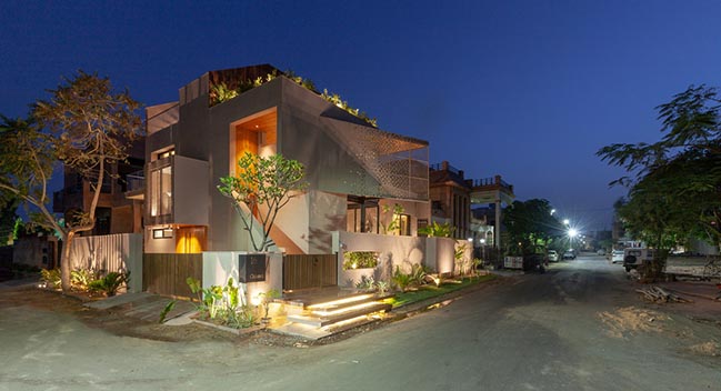 Chhavi: Desert House by Abraham John Architects