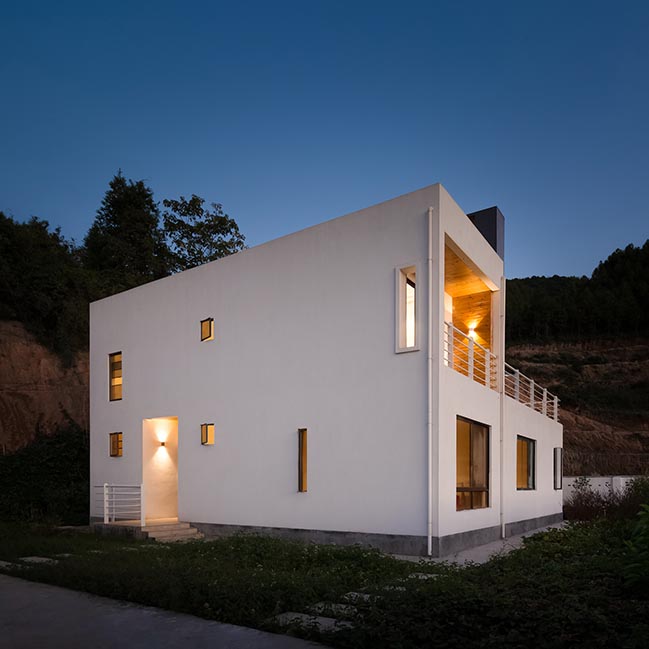 A hillside house in Ganzhou by Ming Ding Spatial Art Studio