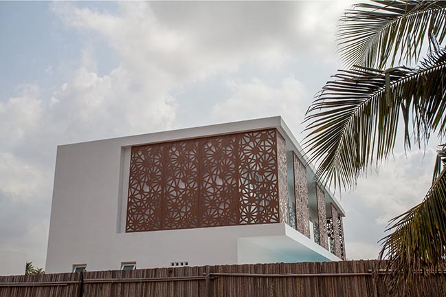 Sencillo Beach House in Lagos by cmDesign Atelier