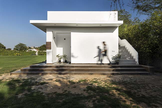 Outhouse by Delhi Collective