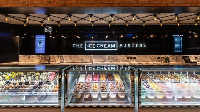 Lucciano's ice cream shop in Buenos Aires by FERRO & Assoc.