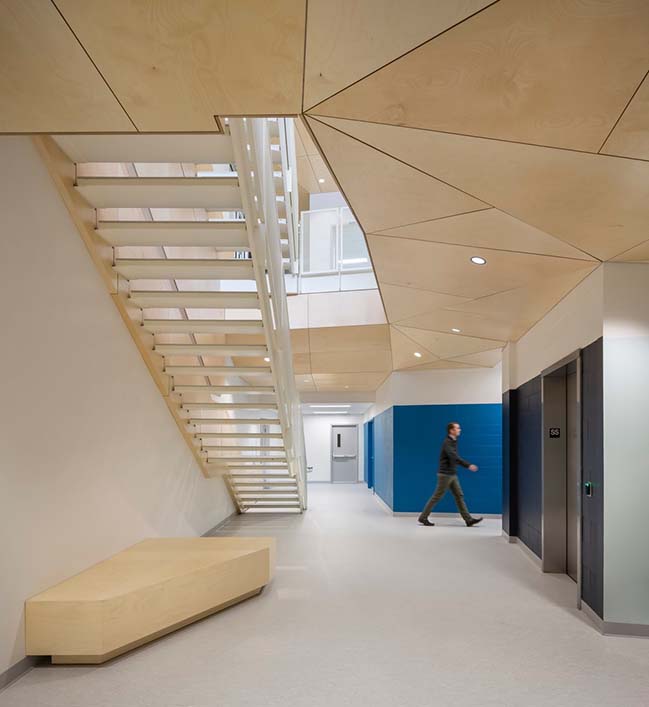 Metis Beach Intermediate School by PROULXSAVARD + CCM2 architects