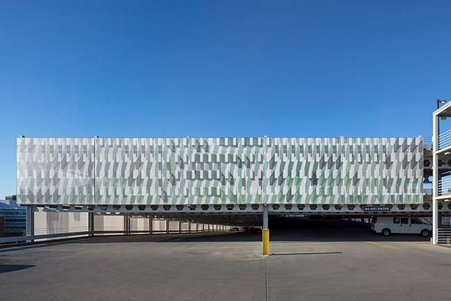French 2D designs graphic facade for Kendall Square Garage