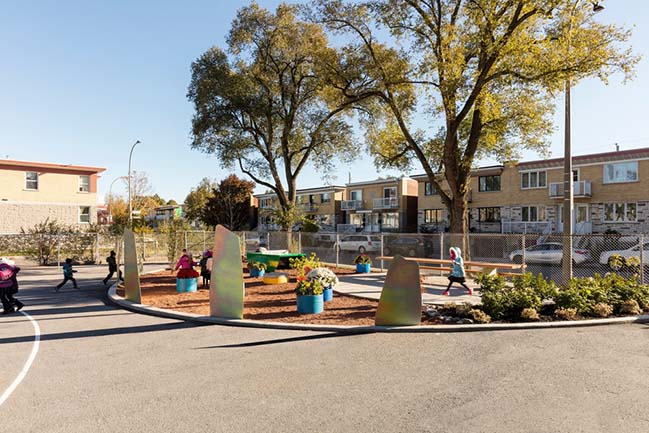 École Sainte-Anne: A new redesigned schoolyard by Taktik design